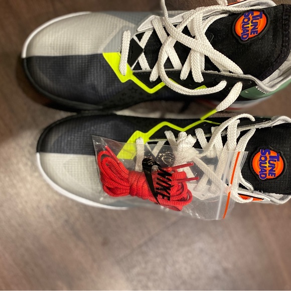 Brand new Lebrun James XVIII Low! Space Jam Edition sz 10.5 - Picture 4 of 14